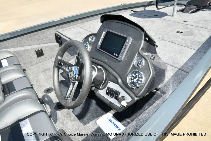 Slide: The Image of Ranger RT198P w/150 Pro-XS 4 Stroke 2026 - 5