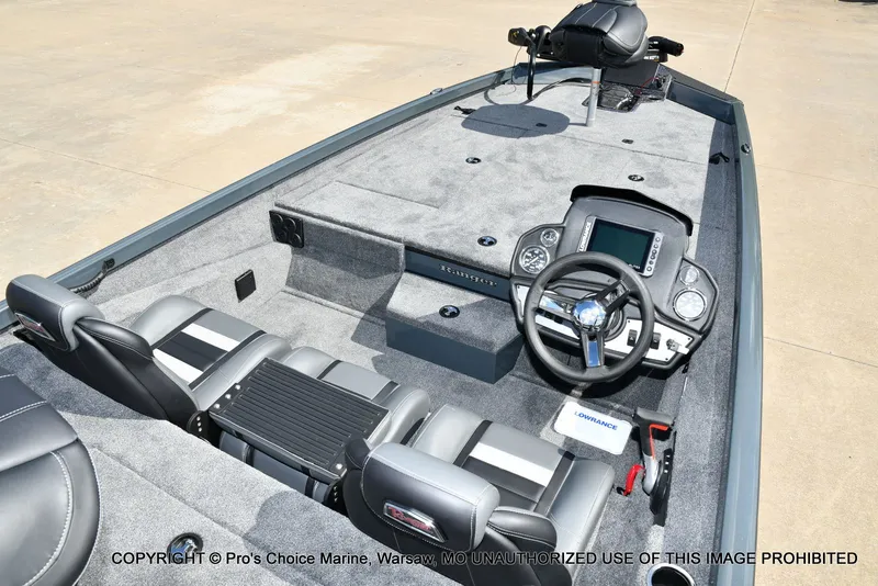 Slide: The Image of Ranger RT198P w/150 Pro-XS 4 Stroke 2026 - 67