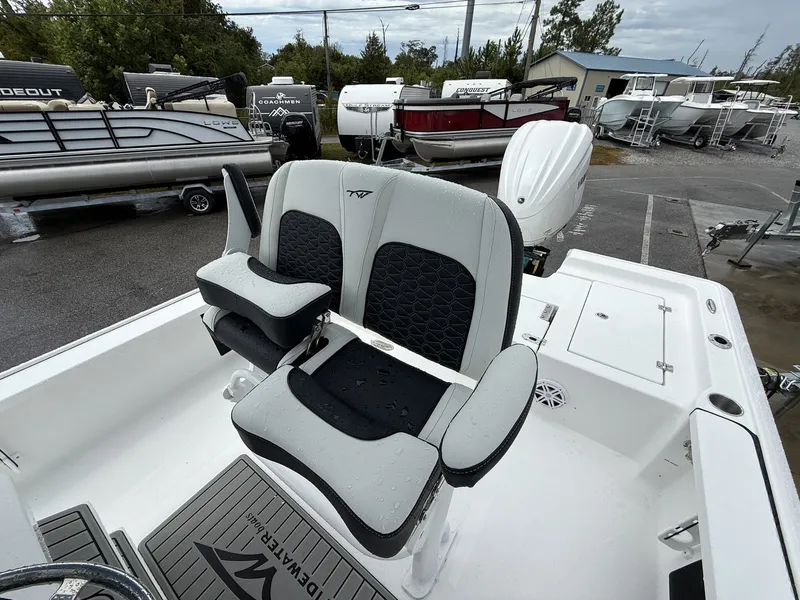 Slide: The Image of Tidewater 2410 Bay Max 2026 - 12