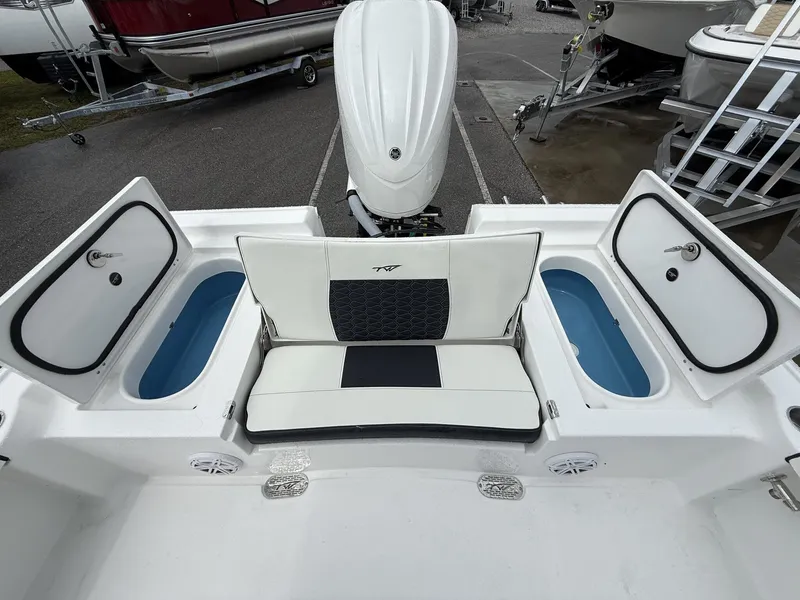 Slide: The Image of Tidewater 2410 Bay Max 2026 - 14