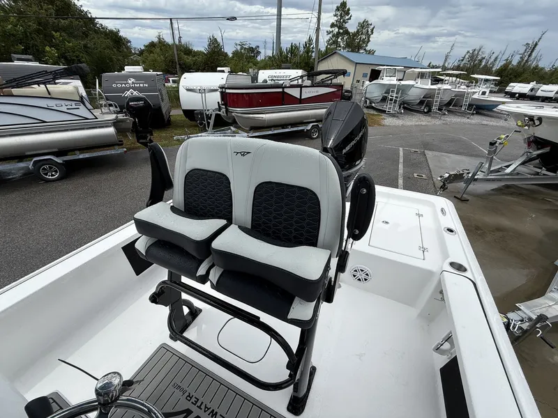 Slide: The Image of Tidewater 2410 Bay Max 2026 - 10