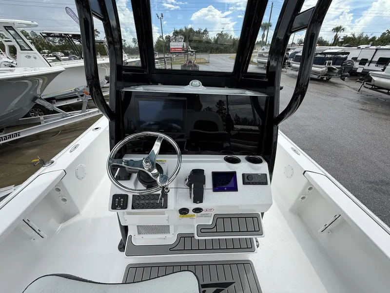 Slide: The Image of Tidewater 2410 Bay Max 2026 - 12