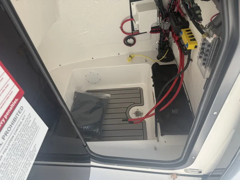 Slide: The Image of Tidewater 2110 Bay Max 2026 - 11