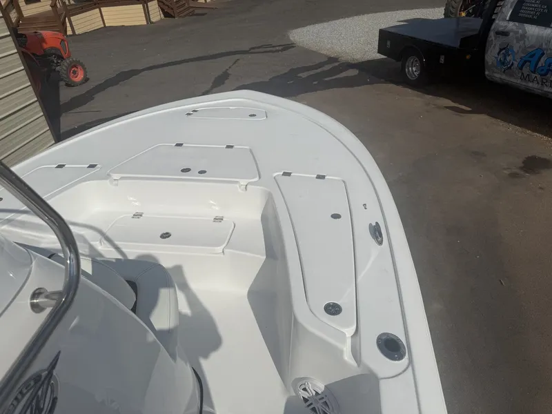 Slide: The Image of Tidewater 2110 Bay Max 2026 - 8