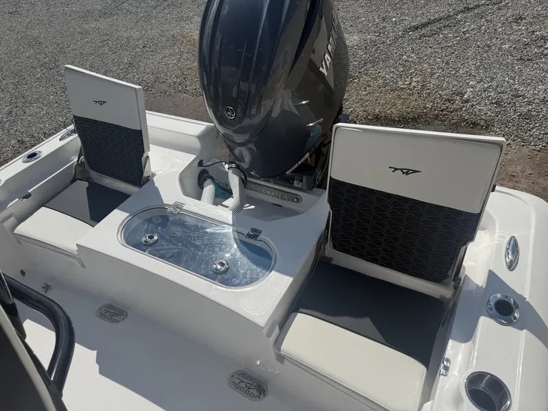 Slide: The Image of Tidewater 2110 Bay Max 2026 - 12