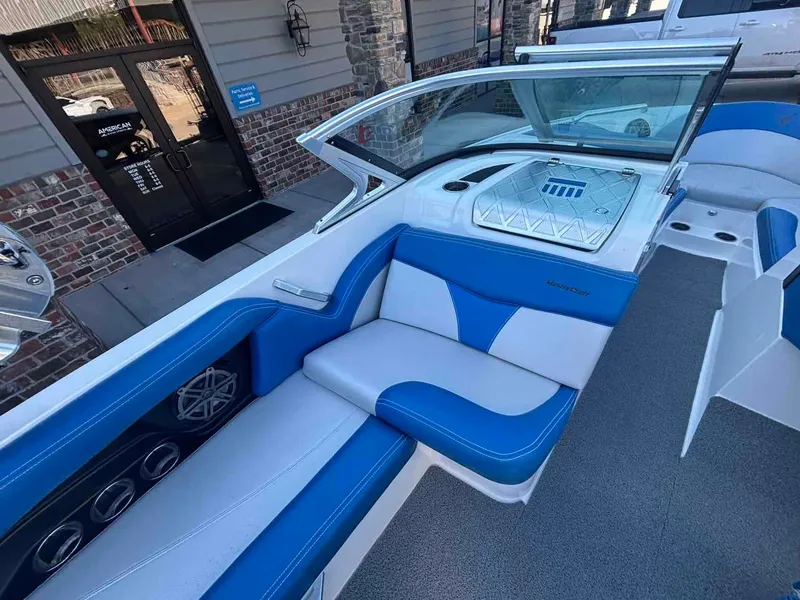 Slide: The Image of MasterCraft X10 2016 - 11