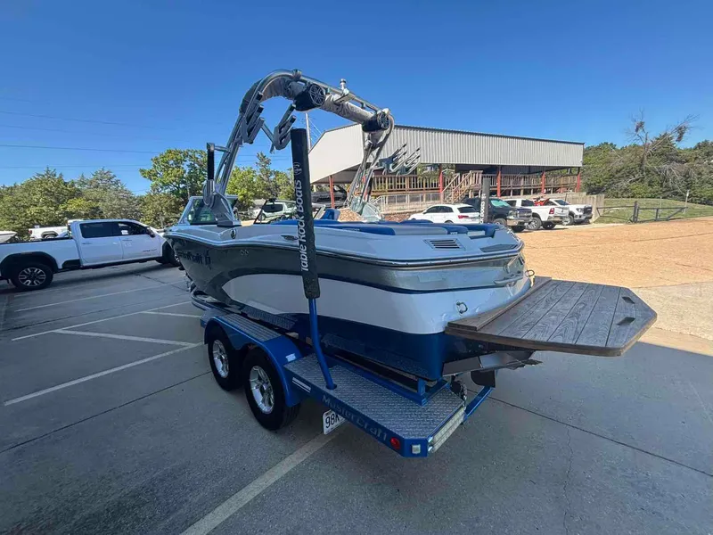 Slide: The Image of MasterCraft X10 2016 - 5