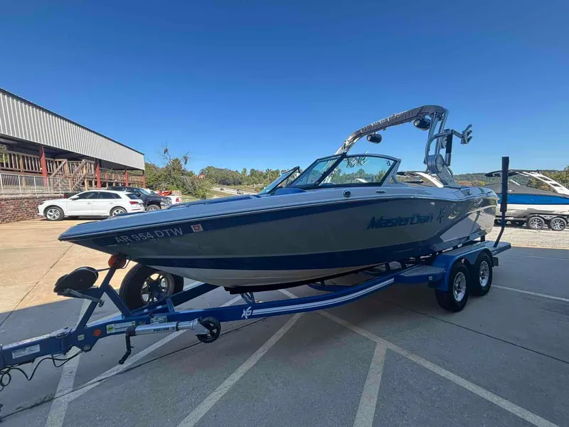 Slide: The Image of MasterCraft X10 2016 - 6