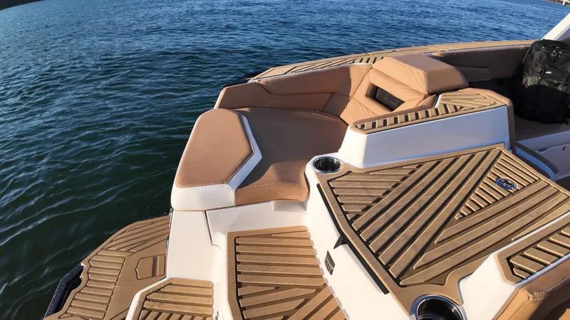 Slide: The Image of MasterCraft XSTAR25 2026 - 15