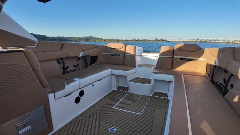 Slide: The Image of MasterCraft XSTAR25 2026 - 20