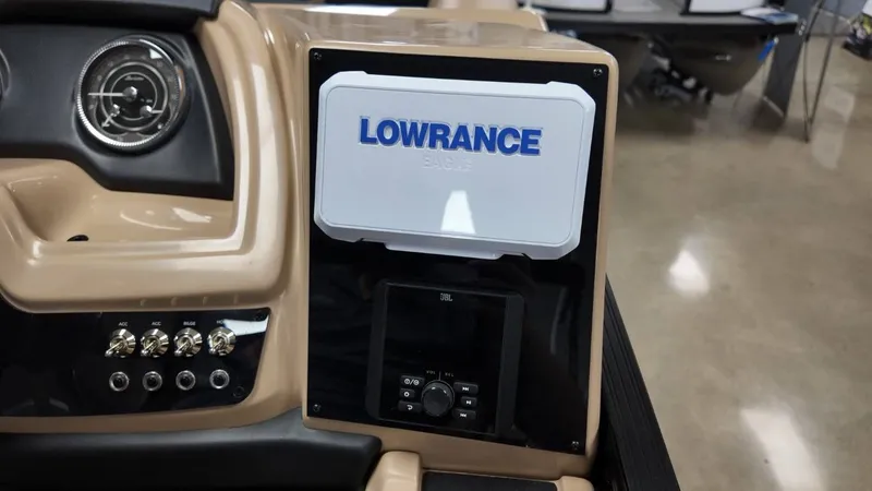 Slide: The Image of Barletta Cabrio 22QC 2026 dashboard featuring Lowrance and JBL devices. - 36