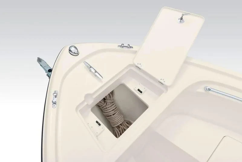 Slide: The Image of Mako 214 Center Console 2020 - 21