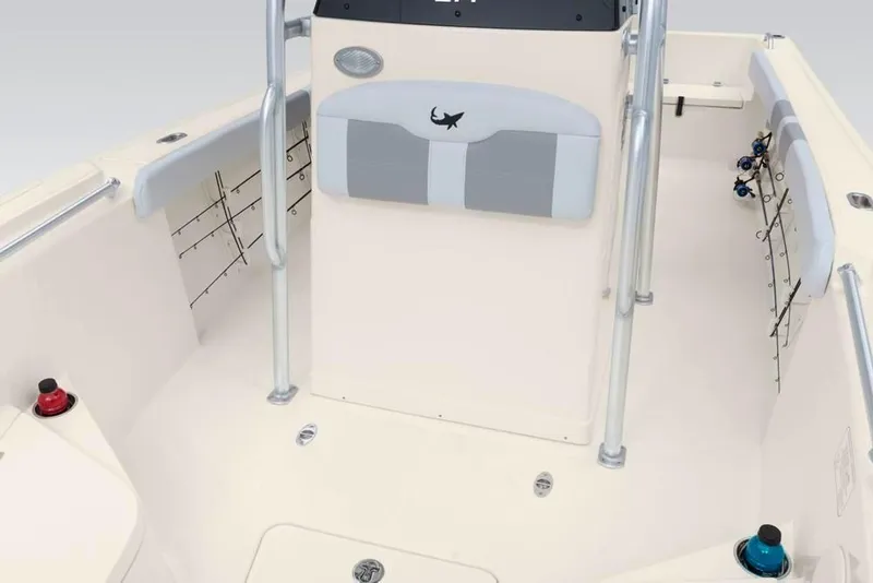 Slide: The Image of Mako 214 Center Console 2020 - 28