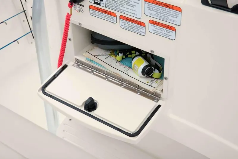 Slide: The Image of Mako 214 Center Console 2020 - 35