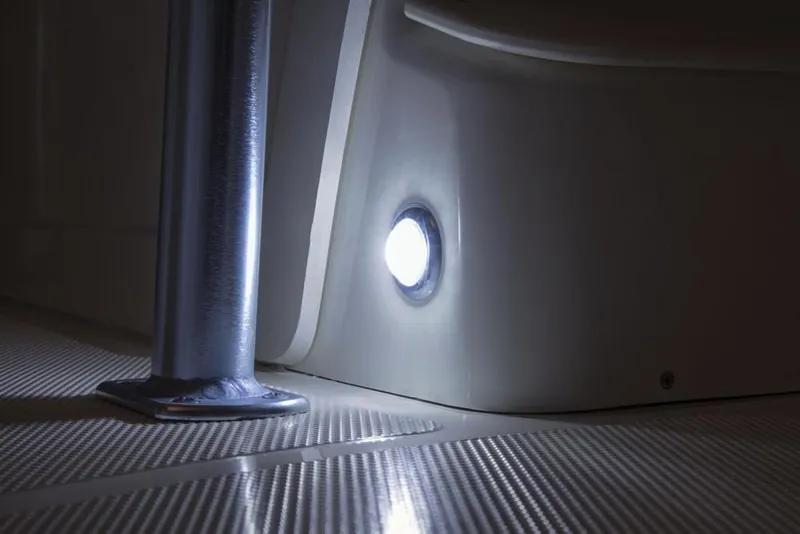 Slide: The Image of Mako 214 Center Console 2020 - 36