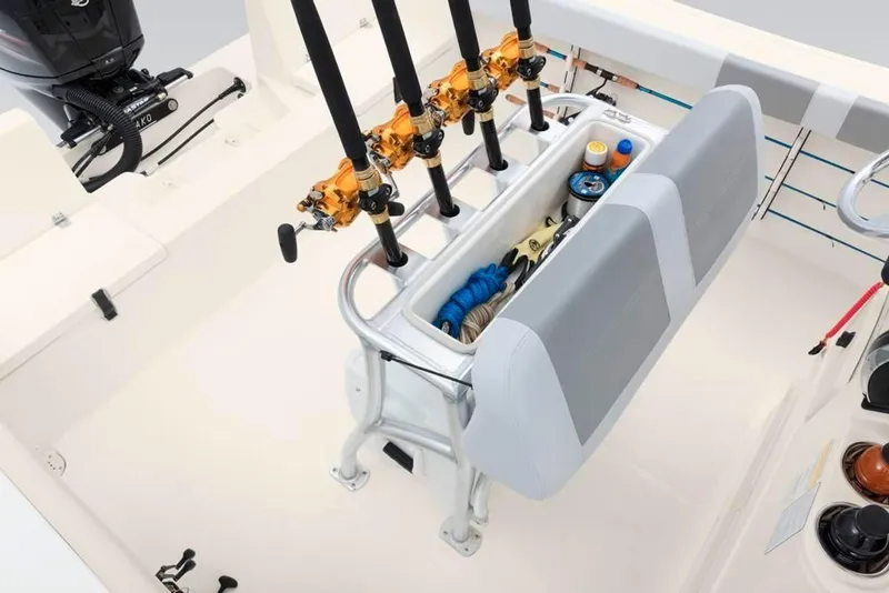 Slide: The Image of Mako 214 Center Console 2020 - 38