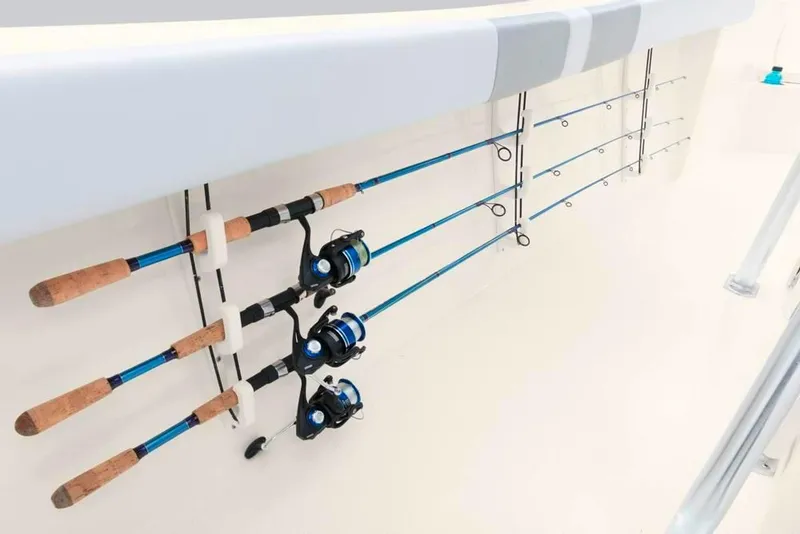 Slide: The Image of Mako 214 Center Console 2020 - 42