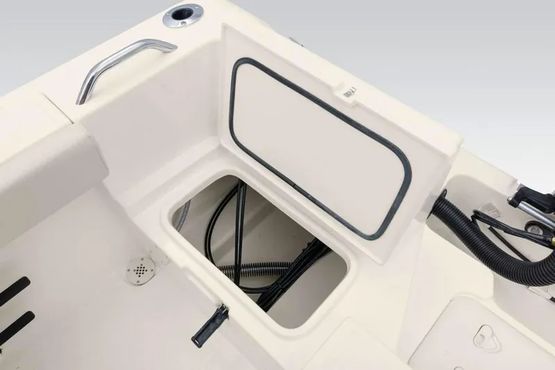 Slide: The Image of Mako 214 Center Console 2020 - 49