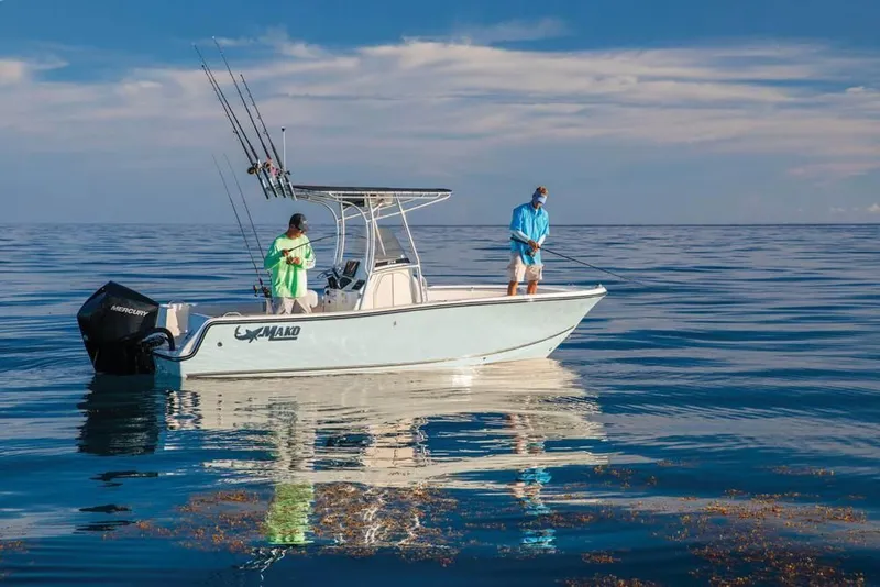 Slide: The Image of Mako 214 Center Console 2020 - 7