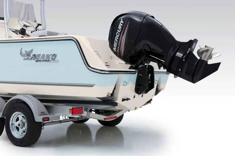 Slide: The Image of Mako 214 Center Console 2020 - 89