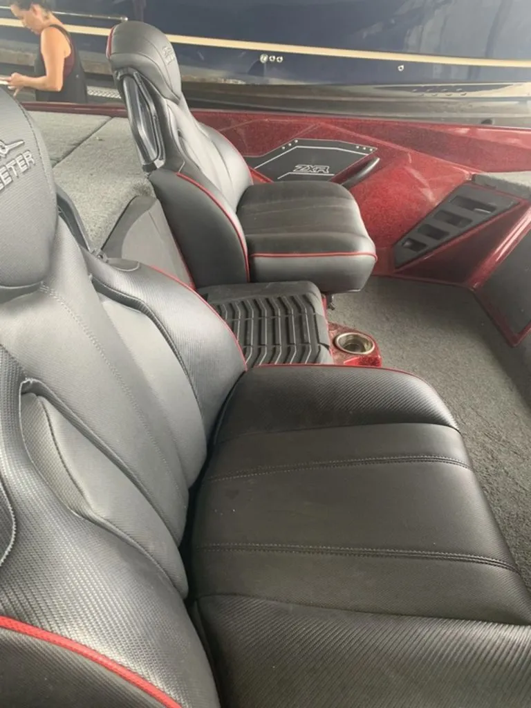 Slide: The Image of Skeeter ZXR20 2023 - 2