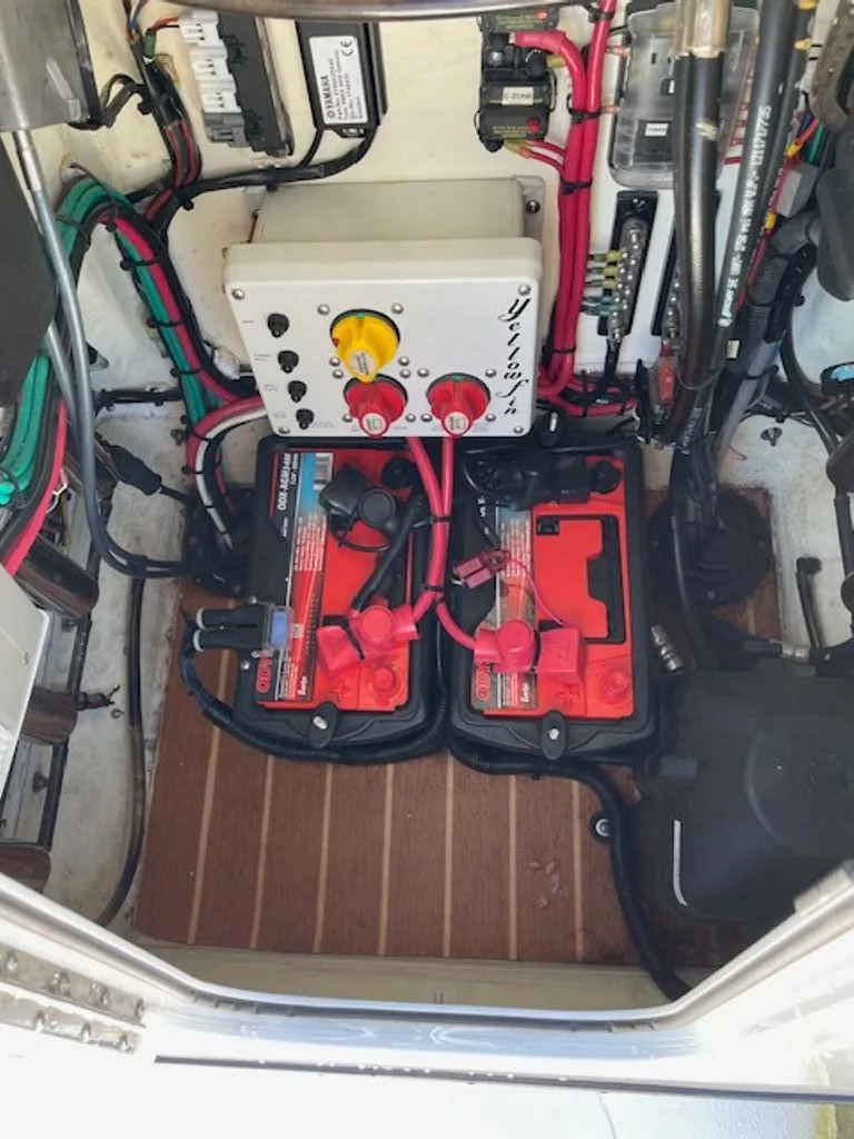 Slide: The Image of Yellowfin 21 Bay 2018 - 12