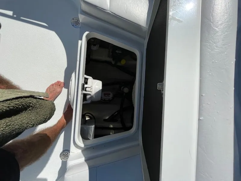 Slide: The Image of Yellowfin 21 Bay 2018 - 16