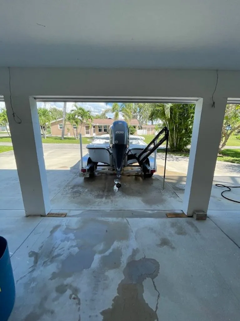 Slide: The Image of Yellowfin 21 Bay 2018 - 26