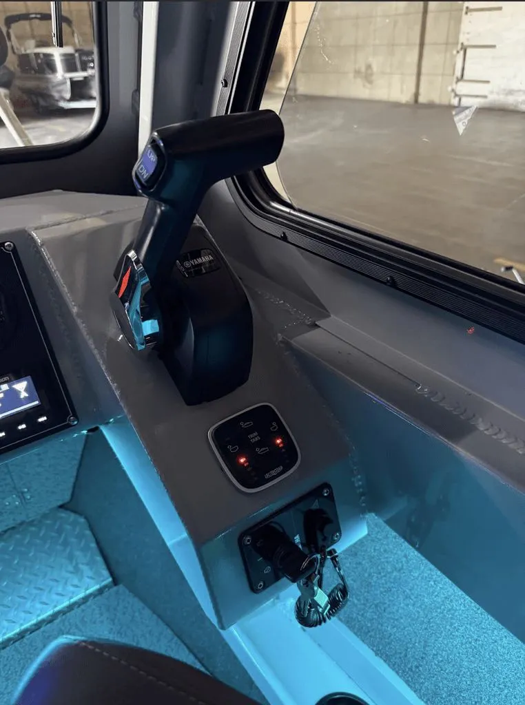 Slide: The Image of Hewescraft 240 Ocean Pro HT 2020 - 16