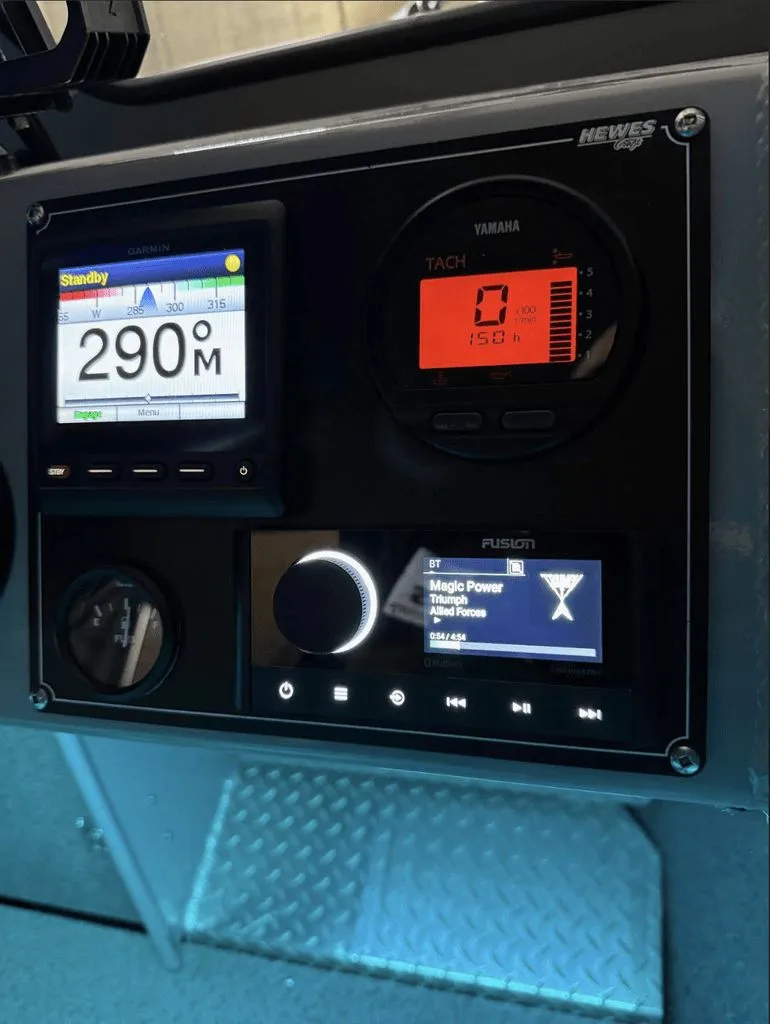 Slide: The Image of Hewescraft 240 Ocean Pro HT 2020 - 17