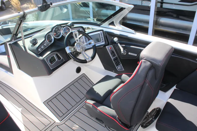 Slide: The Image of MasterCraft XT23 2017 - 10