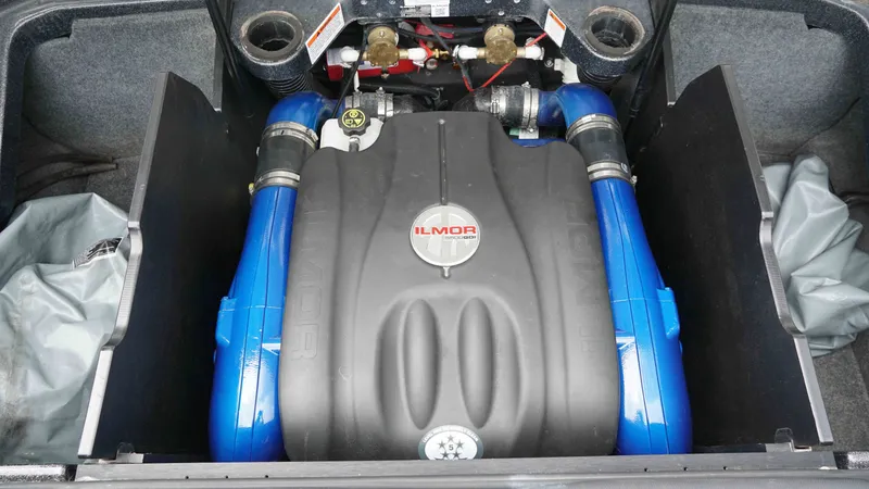 Slide: The Image of MasterCraft X22 2019 - 13