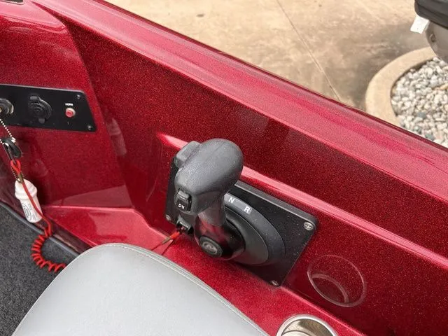 Slide: The Image of Triton 17 Explorer 2011 - 10