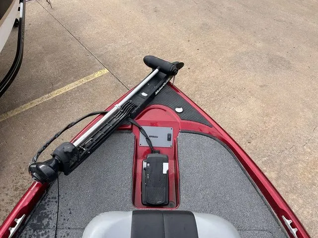 Slide: The Image of Triton 17 Explorer 2011 - 11