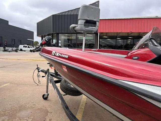 Slide: The Image of Triton 17 Explorer 2011 - 19