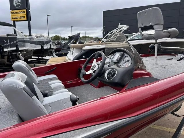 Slide: The Image of Triton 17 Explorer 2011 - 3