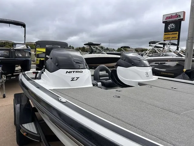 Slide: The Image of Nitro Z-7 2011 - 4