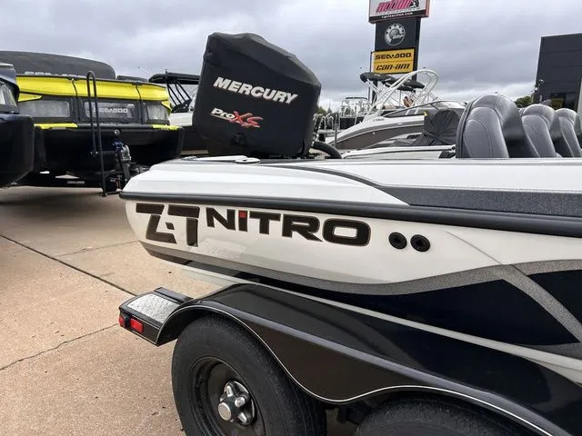 Slide: The Image of Nitro Z-7 2011 - 6