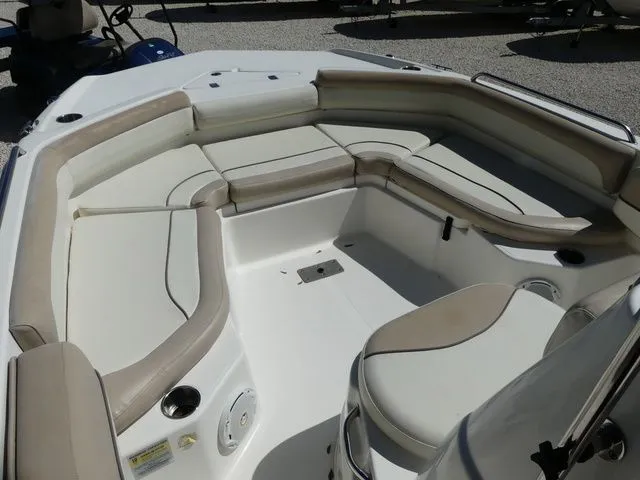 Slide: The Image of NauticStar 211 Angler 2017 - 10