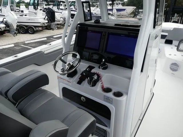 Slide: The Image of Sea Pro 292 Offshore DLX 2025 - 7