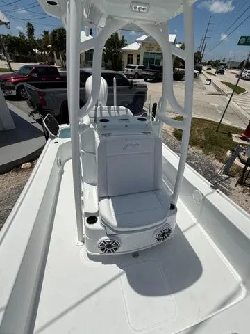 Slide: The Image of Yellowfin 24CE 2026 - 14