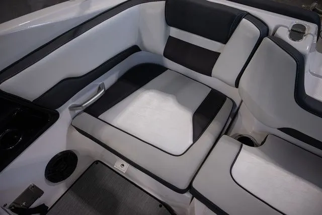 Slide: The Image of Yamaha SX195 2024 - 17