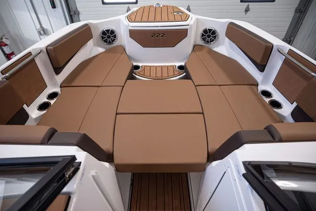 Slide: The Image of Yamaha 222S 2025 - 12