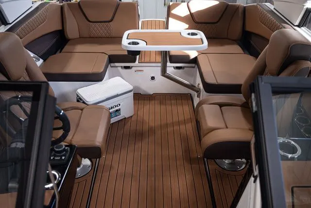 Slide: The Image of Yamaha 222S 2025 - 15