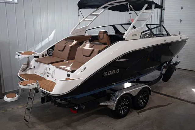 Slide: The Image of Yamaha 222S 2025 - 4