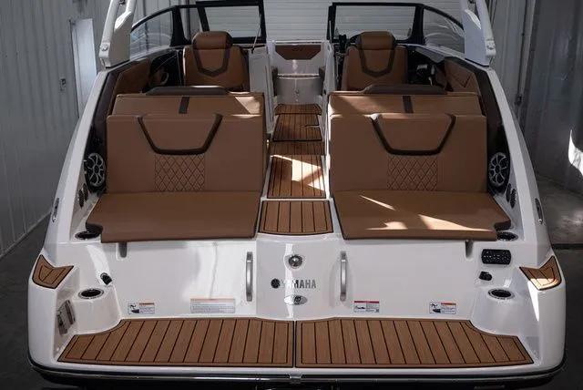 Slide: The Image of Yamaha 222S 2025 - 5