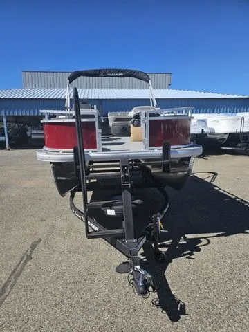 Slide: The Image of Sun Tracker Bass Buggy 18 DLX 2026 - 4