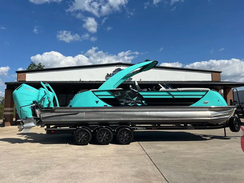 Slide: The Image of Trifecta 25 SPORT RF9 DC ARCH 2023 - 2