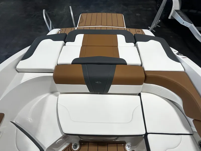 Slide: The Image of Chaparral 23 SSi 2025 - 11