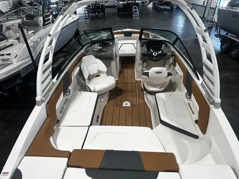 Slide: The Image of Chaparral 23 SSi 2025 - 4